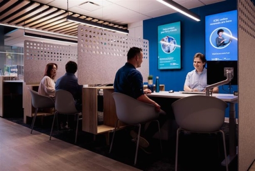 A group of people sitting 