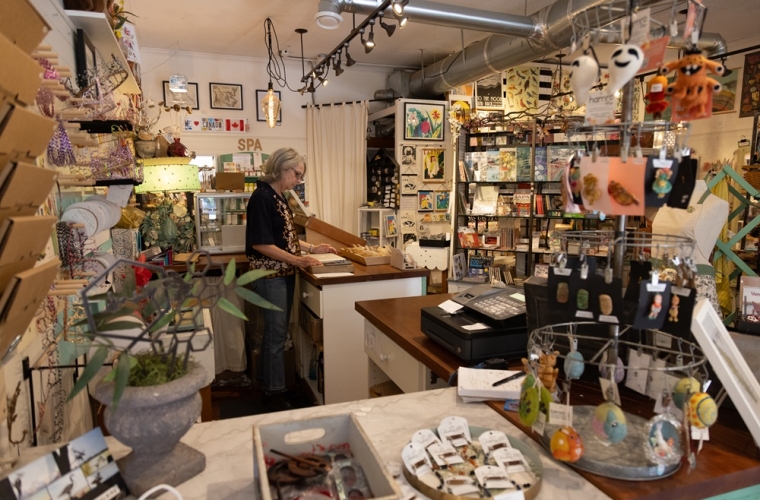 owner of retail gift shop