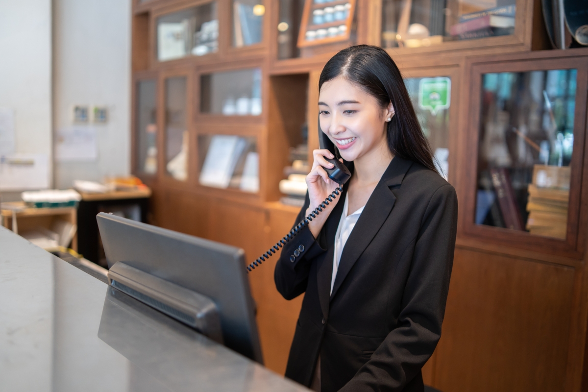 Hotel front desk clerks